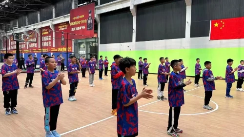 为什么智能指导能帮助提高篮球技能_0